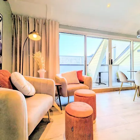 Apartament Penthouse In The Middle Of The Center - 5 Bedrooms - Fully Furnnished And Equipped - Parking