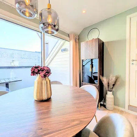 Apartament Penthouse In The Middle Of The Center - 5 Bedrooms - Fully Furnnished And Equipped - Parking Skien