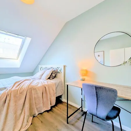 Apartament Penthouse In The Middle Of The Center - 5 Bedrooms - Fully Furnnished And Equipped - Parking